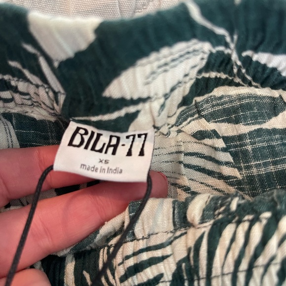 Bila-77 Strapless Top, Deep-V Low Back Top & Patterned Shorts - Picture 2 of 5